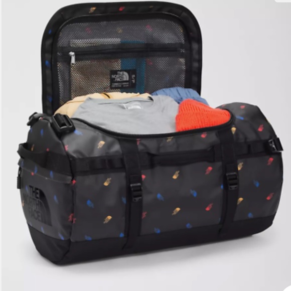 NWT The North Face Base Camp Duffel, Small - Picture 3 of 14